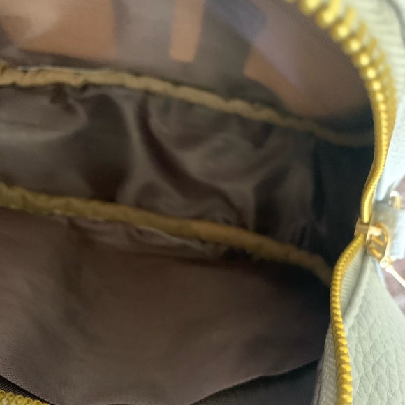 ✨NEW✨Mickey Ears PU leather mini bag ✨🛍💖 - Picture 7 of 8